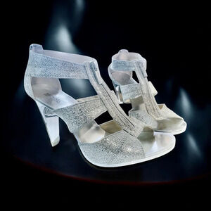 Michael Kors | Berkley T-Strap Dress Sandals (9.5)